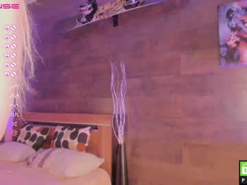 Naked cam girl yolandabertha image #3795458