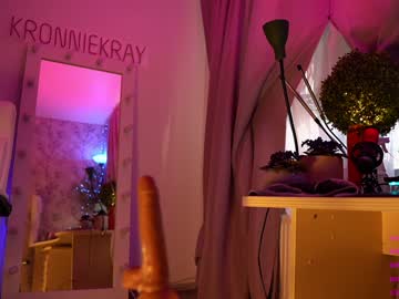 Naked cam girl kronniekray image #2044856