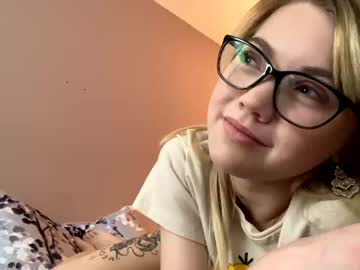 Naked cam girl madisonluvxoxo image #2482407