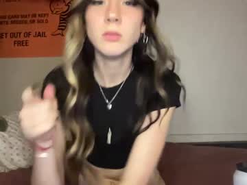 Naked cam girl kimandcleo image #4047060
