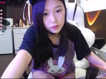 Naked cam girl adawong13 image #391333