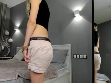 Naked cam girl candymo0re image #2681522