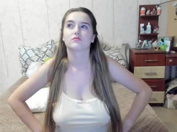 Naked cam girl emmika_ image #2639712