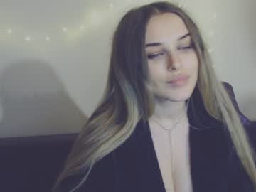 Naked cam girl petit_kaka image #585945