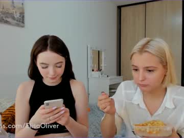Naked cam girl elisa_oliver image #893224