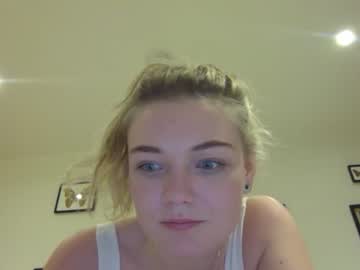 Naked cam girl redroseldn image #3738035