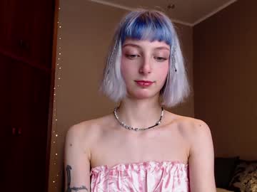 Naked cam girl lit1le_kitty_ image #779184
