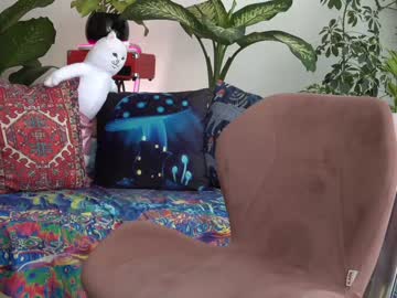 Naked cam girl beyllove_d image #1404031