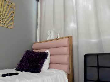 Naked cam girl roberta_lipa image #2904378