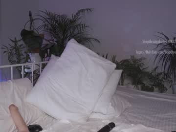 Naked cam girl _deepthroatgalactica image #644731