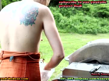 Naked cam couple honeyand_thebear image #1880997