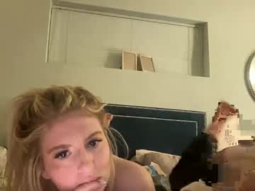 Naked cam girl sarahsummerss image #3988371