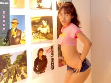 Naked cam girl little_effy18 image #3522033