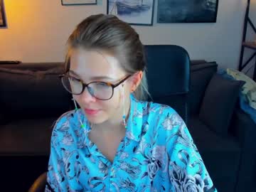 Naked cam girl lisa_roses image #3324859
