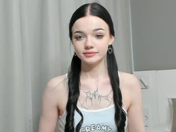 Naked cam girl stussy_montana image #1660892