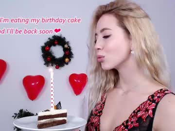 Naked cam girl emmi_rosee image #852320