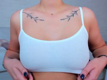 Naked cam girl 8a8y_nura image #1725290