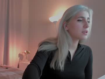 Naked cam girl whitewidooowww image #793401