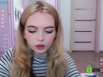 Naked cam girl small_blondee image #3425101