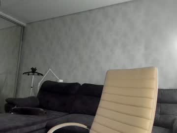 Naked cam girl tia__moon image #2389699