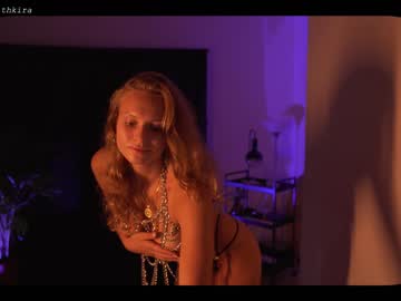 Naked cam girl chillwithkira image #2311837