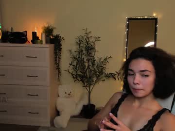 Naked cam girl ella_flar_ image #2840633