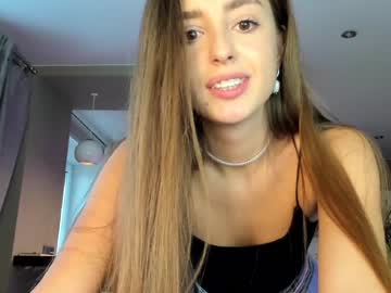 Naked cam girl coy_amina_ image #3111014