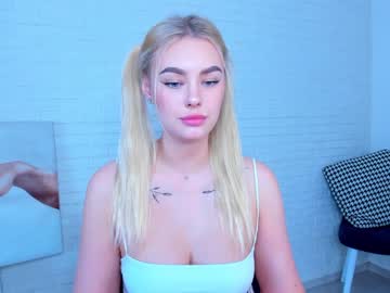 Naked cam girl 8a8y_nura image #1639513