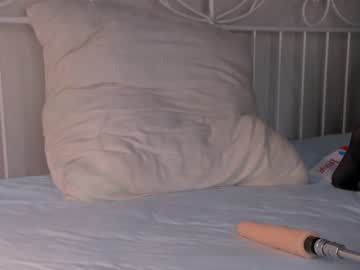 Naked cam girl cinacramby image #3102771