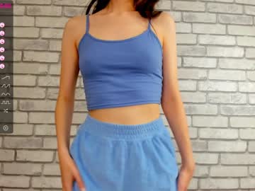Naked cam girl carolynjacquelins image #3121525