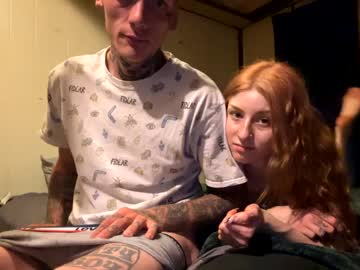 Naked cam couple hollyw66d717 image #3935844