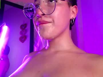 little_cherryy_ naked cam