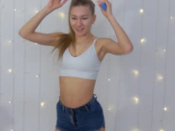 Naked cam girl teonasafina__ image #3414139