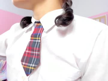 Naked cam girl little_effy18 image #2211754