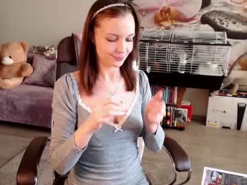 Naked cam girl jennycutey image #704995
