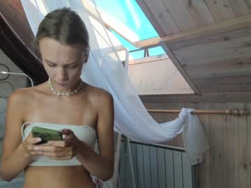 Naked cam girl xoanetta image #2460063