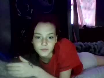 Naked cam girl blazed_babezz image #2373231