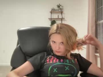 Naked cam girl tpink95 image #1881901