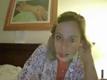 Naked cam girl milfykitten image #3920389