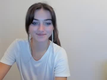 Naked cam girl omiliver image #321285