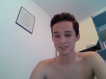 wht_boy naked cam