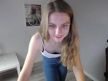 Naked cam girl lana_heisstt image #457354