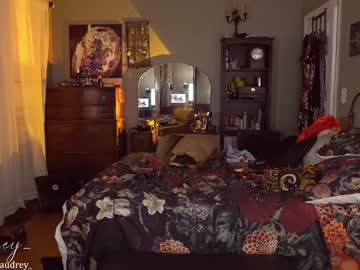 Naked cam girl audrey_ image #2565219