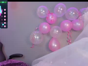 Naked cam girl bella_adams_ image #928917