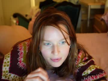 Naked cam girl ellaa91 image #3006601
