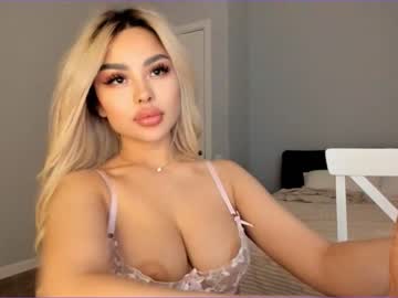 Naked cam girl bae_suz image #398738