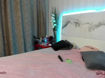 Naked cam girl lili_and_niki image #2732797