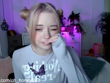 Naked cam girl honey_devildoll image #885557