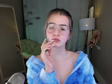 Naked cam girl zlata_luna image #557548
