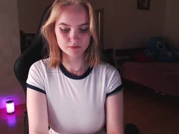 Naked cam girl lovely_kisses image #2614779